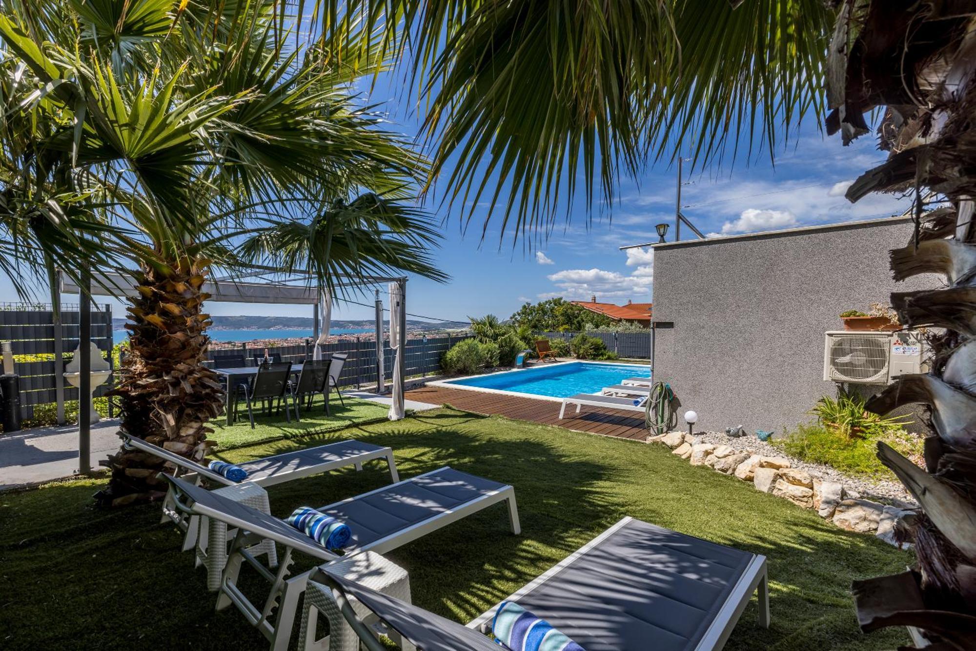 Sun Castle Holiday House Babic Каштел-Стари Экстерьер фото