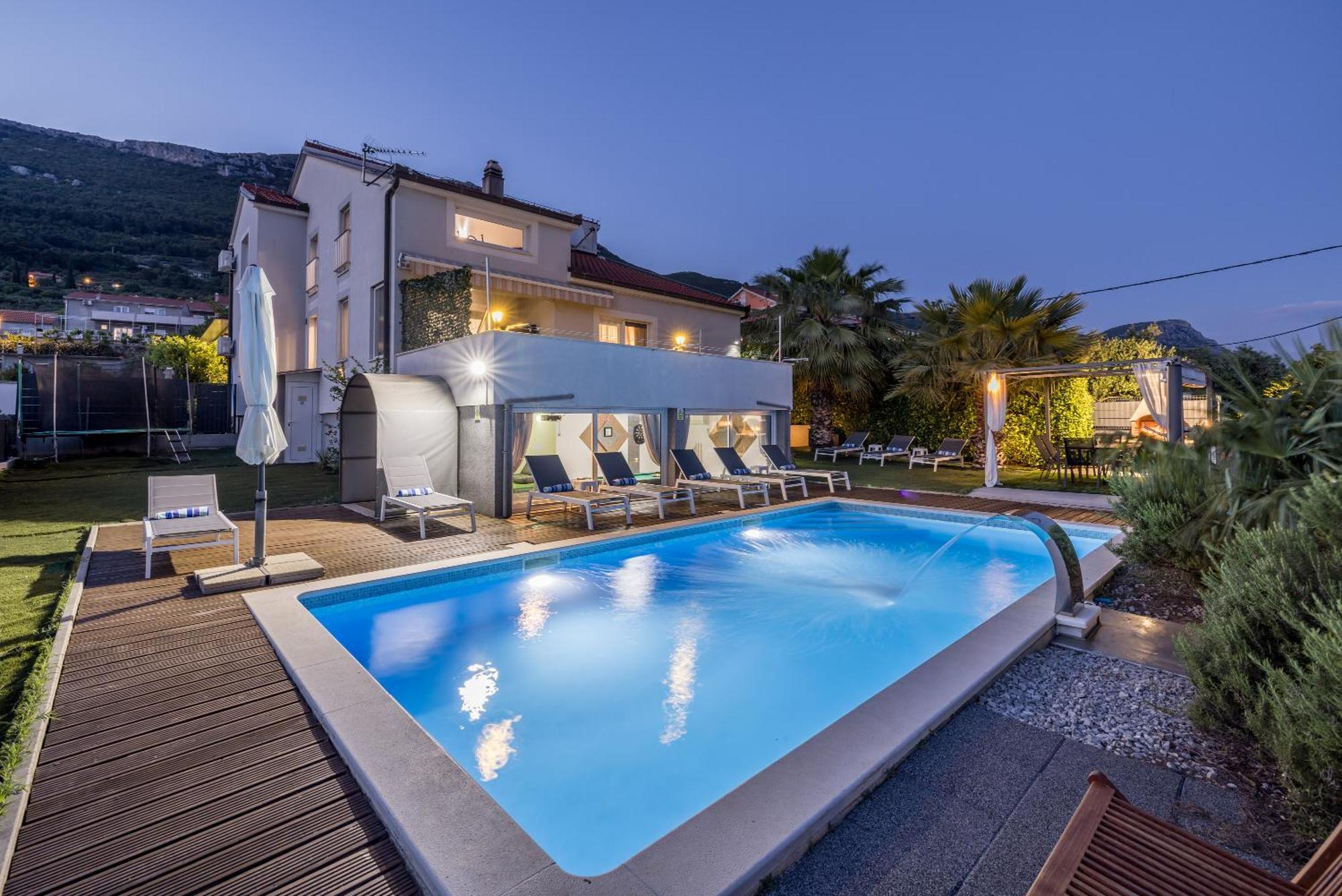 Sun Castle Holiday House Babic Каштел-Стари Экстерьер фото
